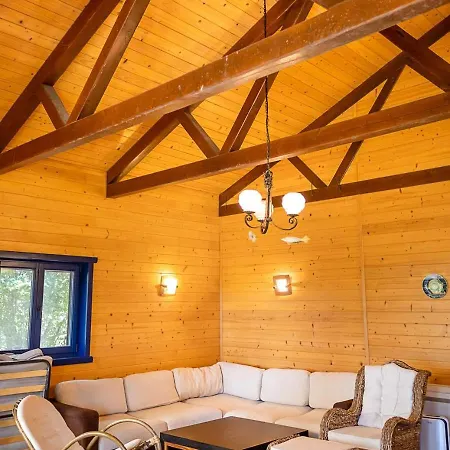 Holiday home Blue Shutters - - 3 Bedrooms & Large Yard By Flat Manаger *
