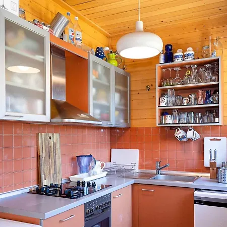 Blue Shutters - - 3 Bedrooms & Large Yard By Flat Manаger * Tyulenovo