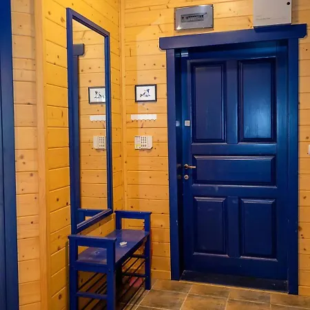 Holiday home Blue Shutters - - 3 Bedrooms & Large Yard By Flat Manаger