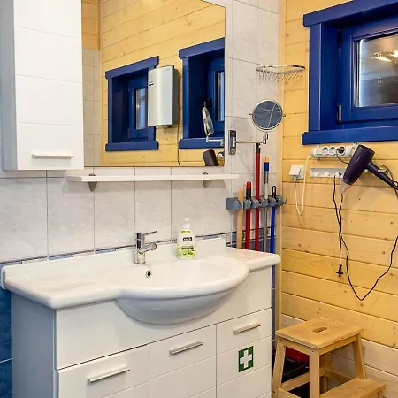 Holiday home Blue Shutters - - 3 Bedrooms & Large Yard By Flat Manаger