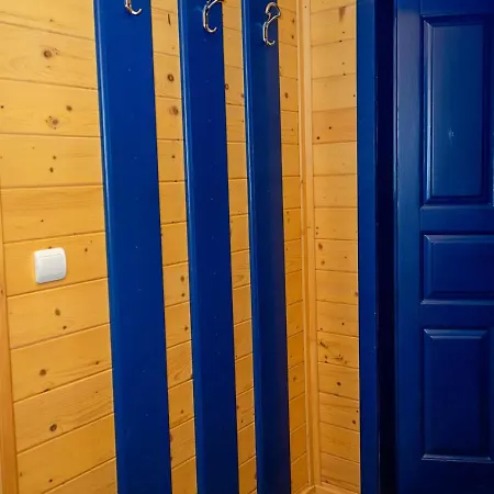Blue Shutters - - 3 Bedrooms & Large Yard By Flat Manаger * טיולנובו