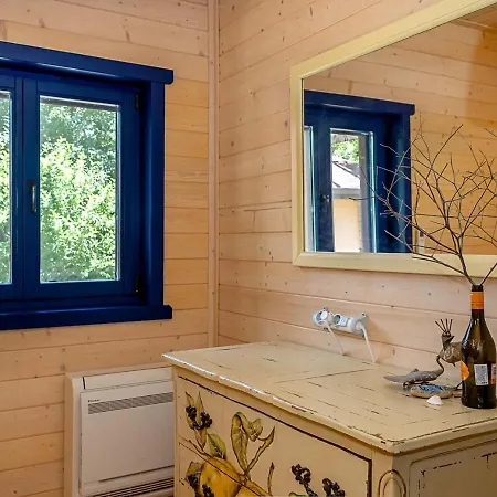 Blue Shutters - - 3 Bedrooms & Large Yard By Flat Manаger