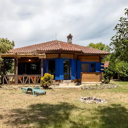 Blue Shutters - - 3 Bedrooms & Large Yard By Flat Manаger Tyulenovo